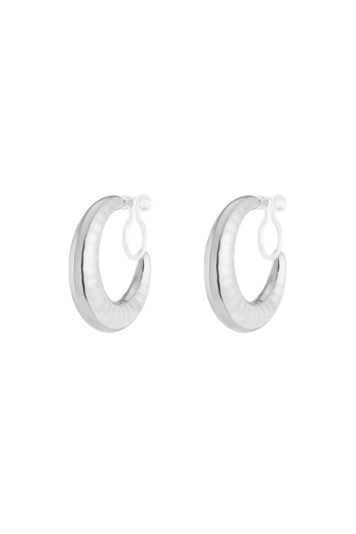 Stoere hoepelclip oorbellen - zilver