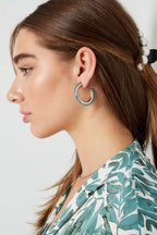 Rond met dots oorbellen - zilver
