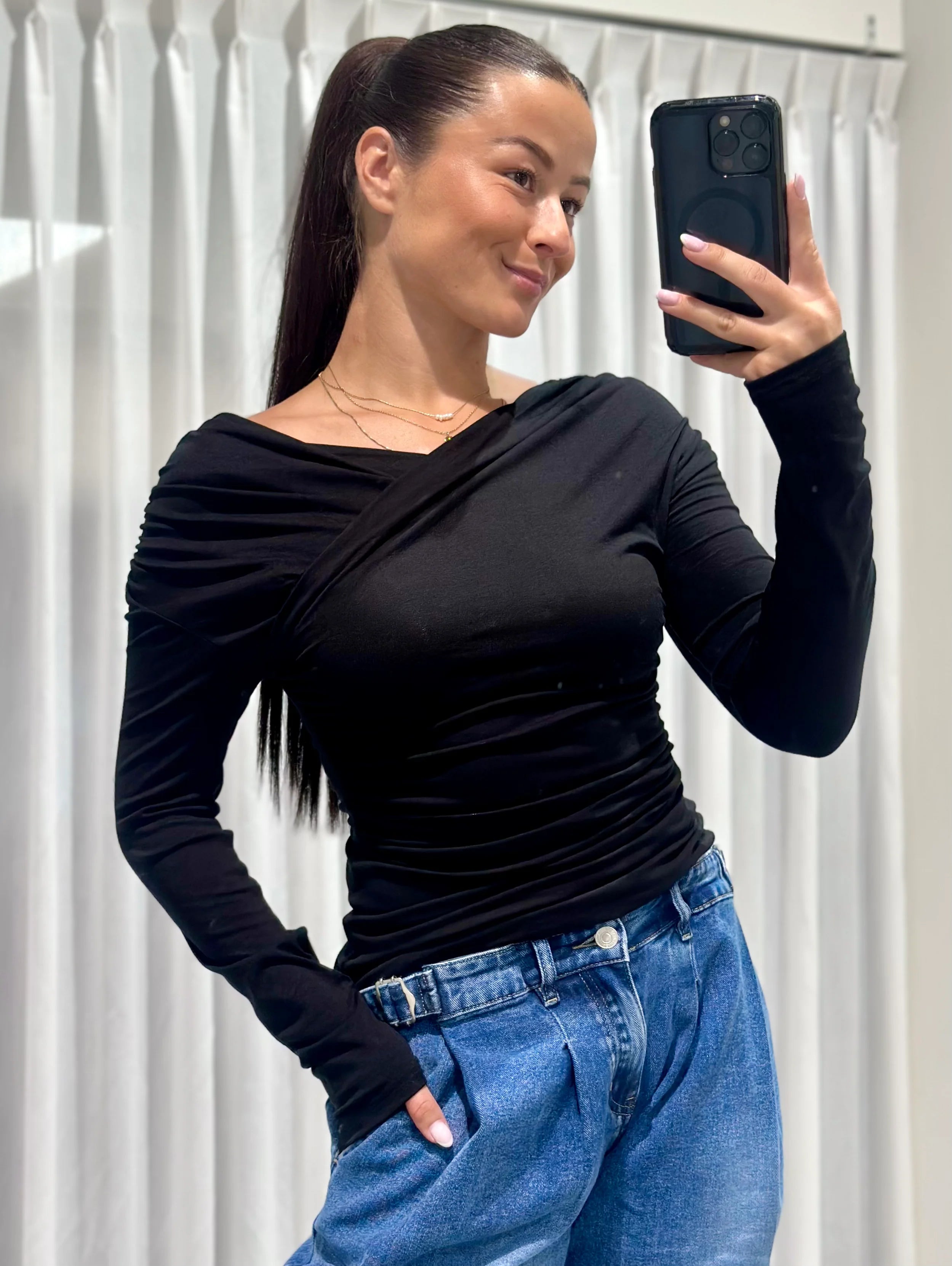 Kaylee top - black