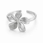 Mini flower ring