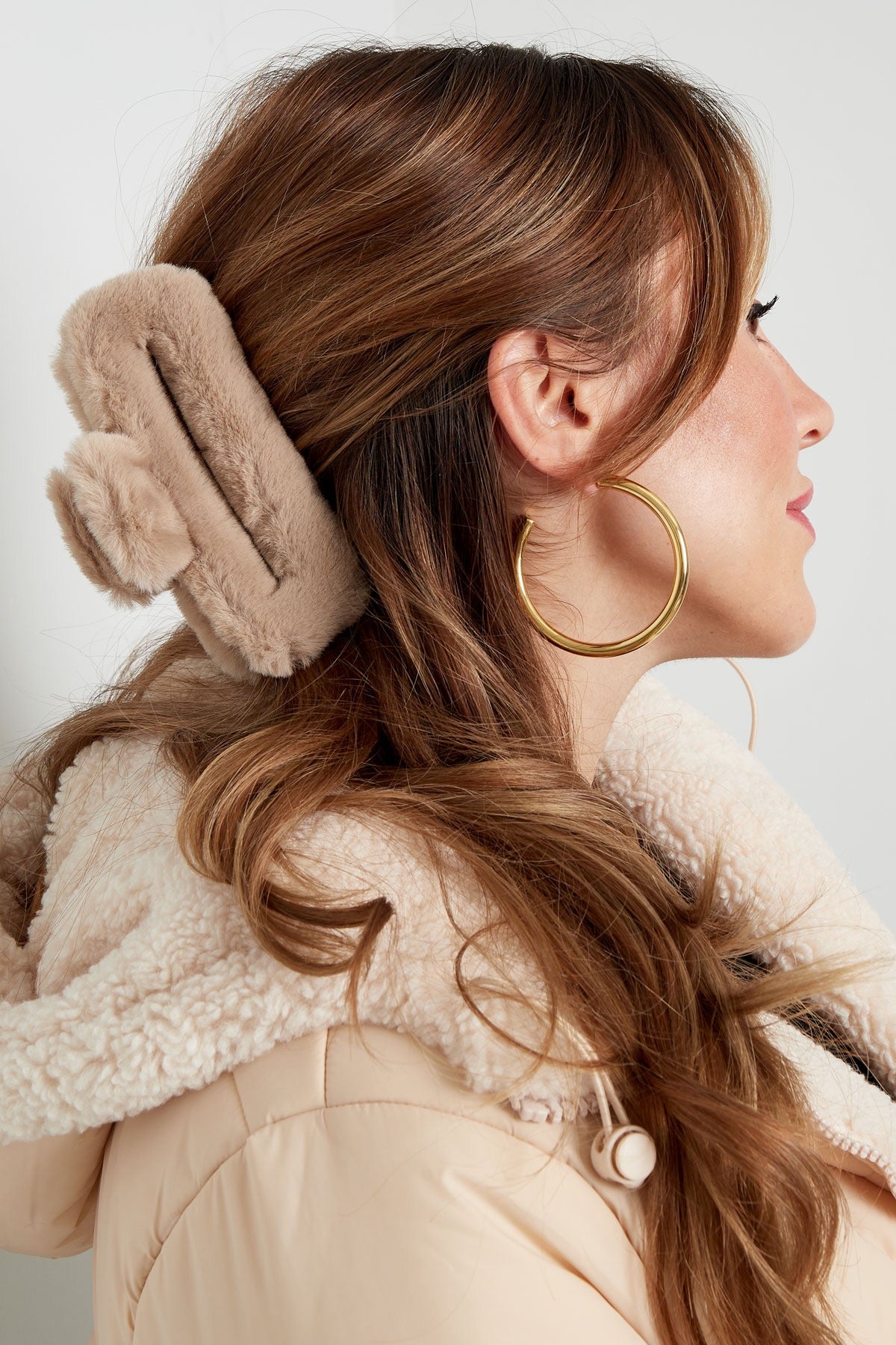 Fluffy haarklem recht - beige