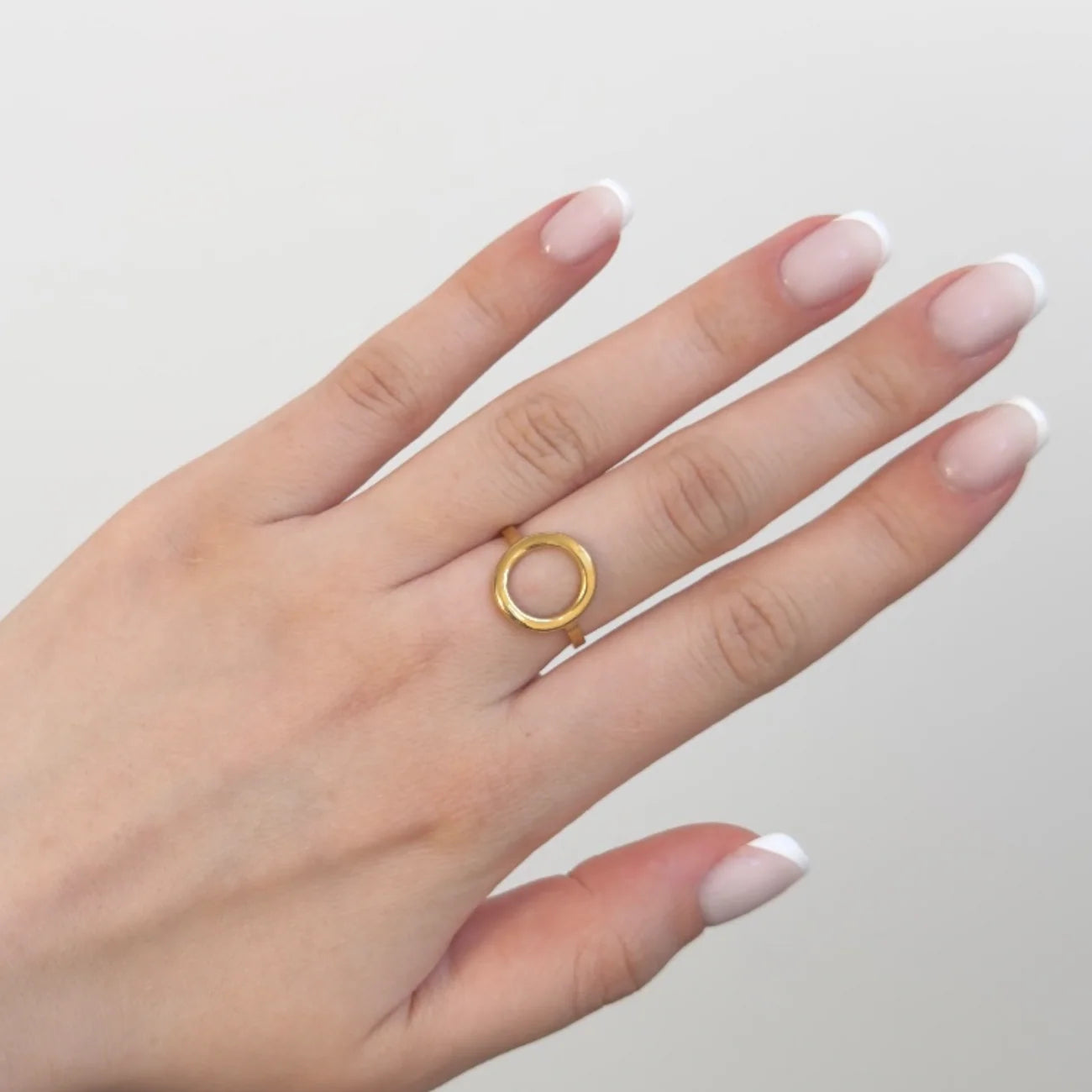 Open circle ring