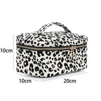 Panther babe toilettas