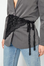 The lace scarf