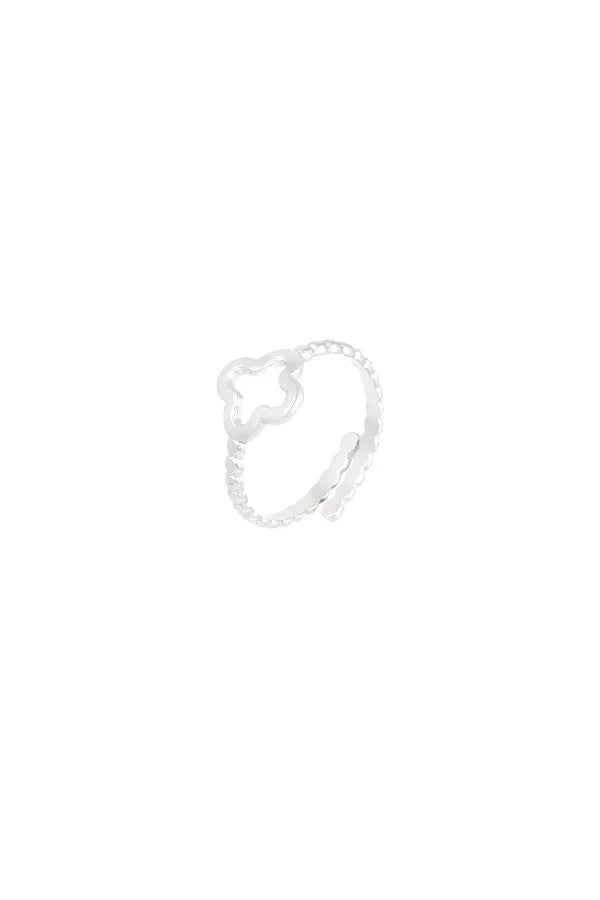 Gedraaide ring met klaver - zilver
