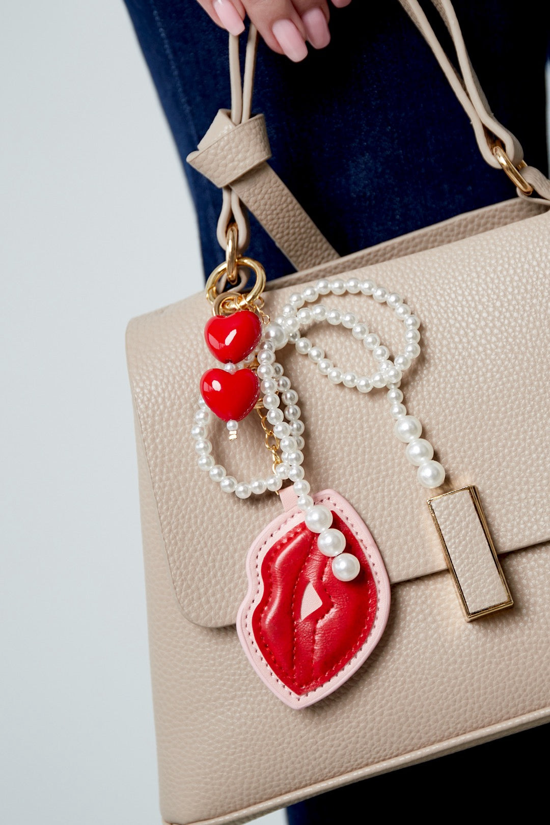 Accessory pendant kisses with pearls - rood