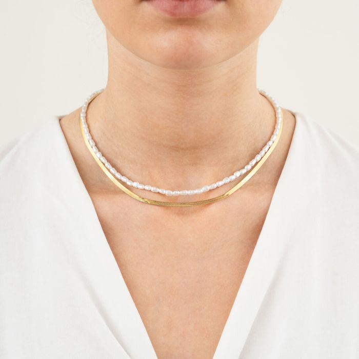 Snake pearl ketting